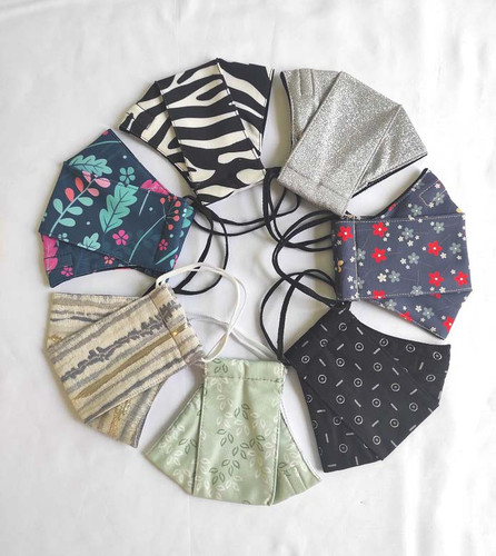 ماسک پارچه ای زنانه سه بعدی